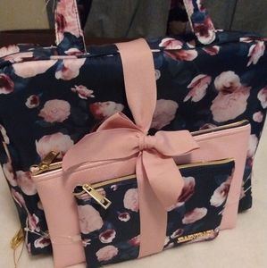 Ellen Tracy three piece cosmetic bag set travel makeup bags clutches and tote